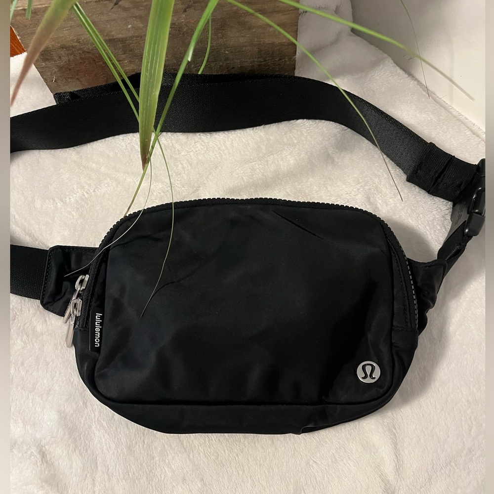 lululemon athletica Black Belt Bag for Men